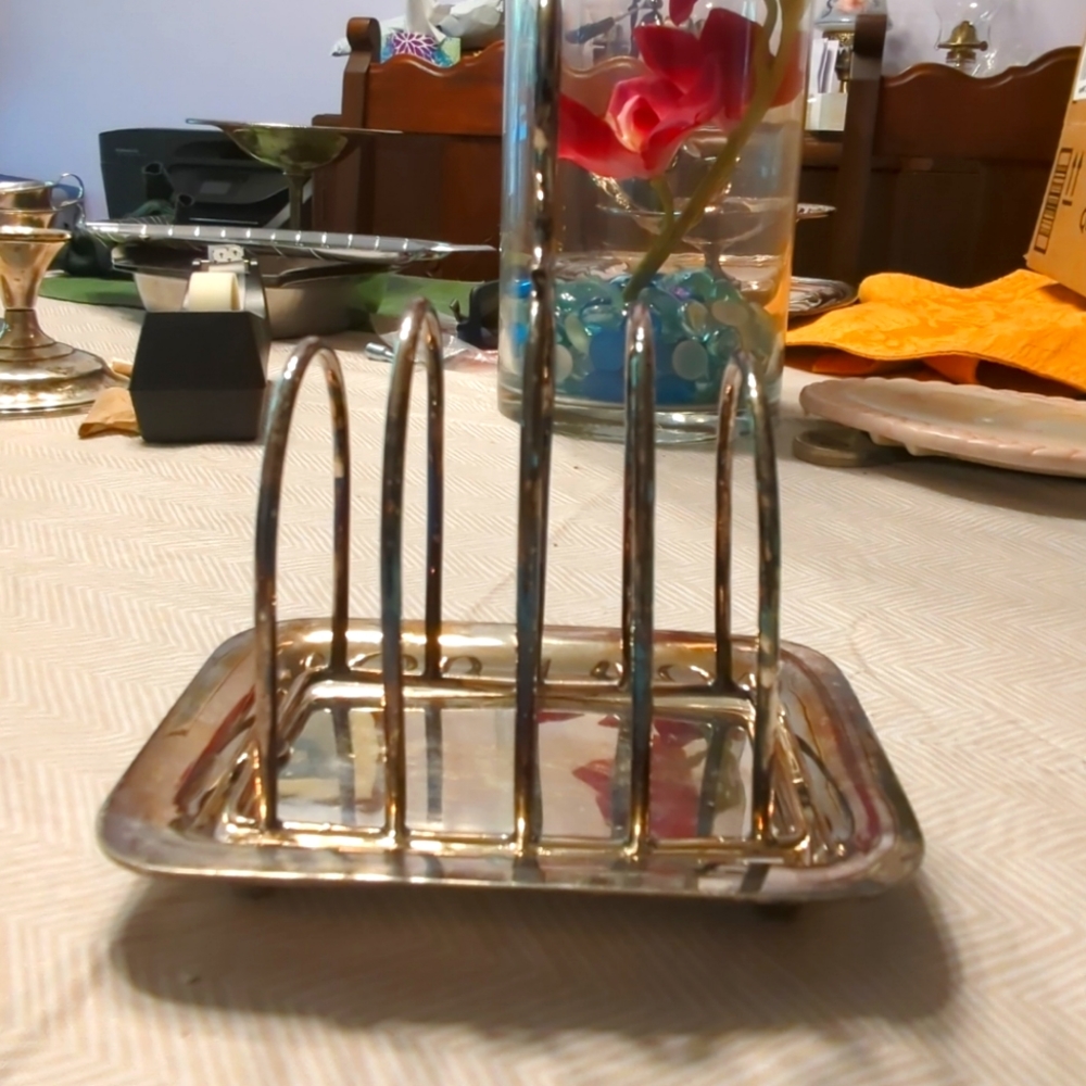 Vintage HENRY WILKINSON & CO Sheffield Toast Or Card Holder